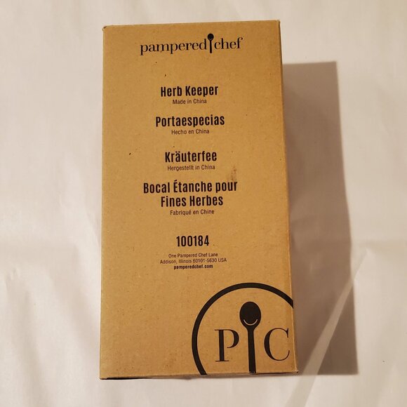New in Box Pampered Chef Herb Keeper - Picture 1 of 2
